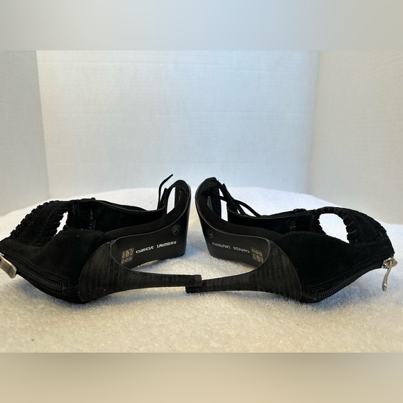 Chinese Laundry Fringe Zipper Heel Size5.5 New W/Out Tags. Never worn - Picture 6 of 9